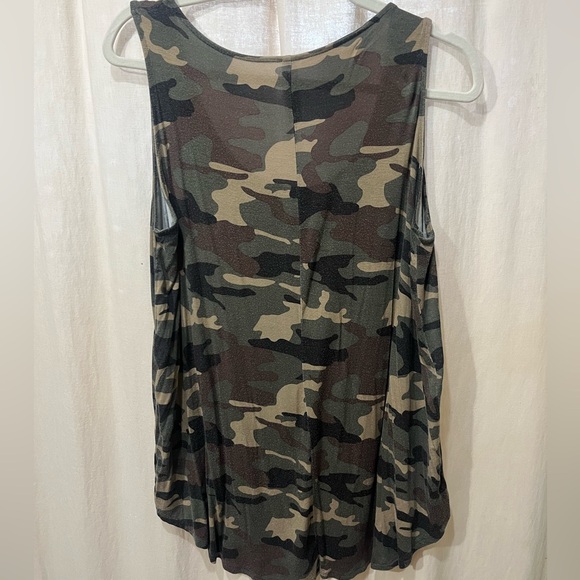 Zenana Camo Tanktop - Picture 2 of 3